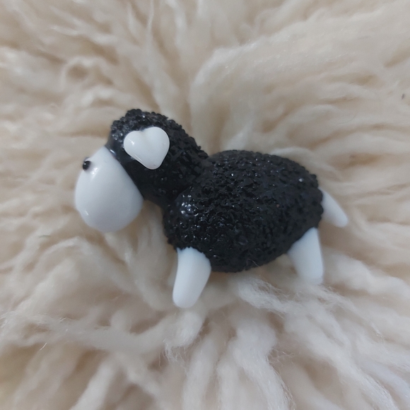 Art Glass Sheep Paperweight Juliana Objects D’ Arts Collection Black White - Picture 10 of 10